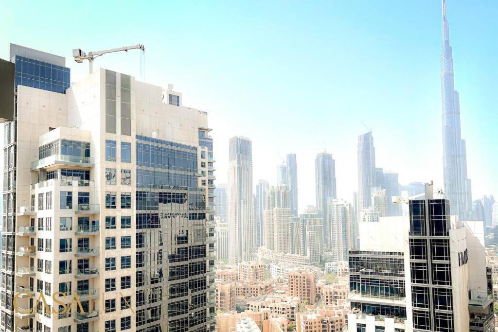 Lovely Big Studio W/ Burj Khalifa View In Downtown Дубай Екстериор снимка