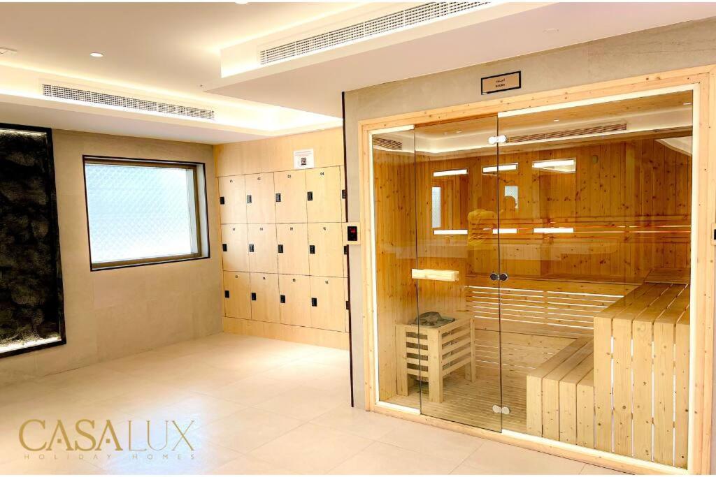 Lovely Big Studio W/ Burj Khalifa View In Downtown Дубай Екстериор снимка
