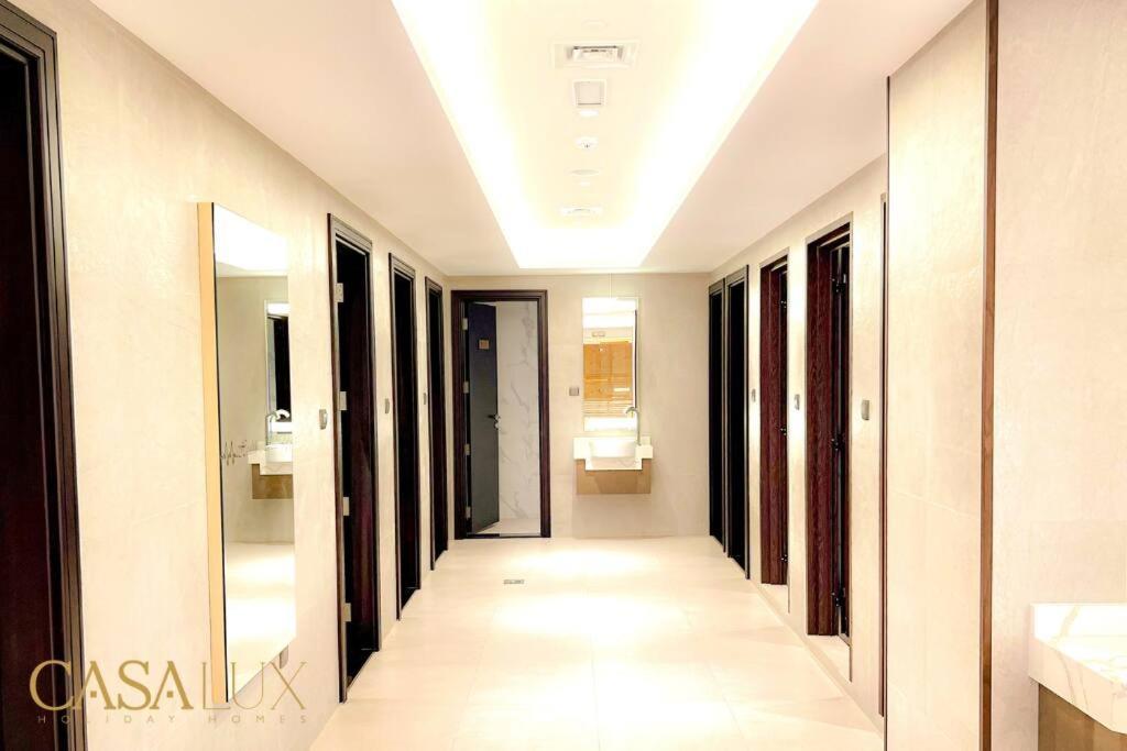 Lovely Big Studio W/ Burj Khalifa View In Downtown Дубай Екстериор снимка